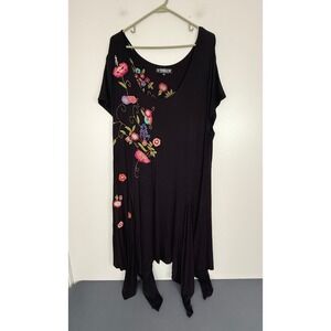 The Pyramid Collection Women's Embroidered Floral Asymmetric Mini Dress Black 1X